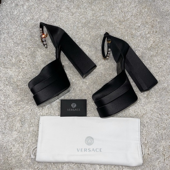 Versace Medusa Aevitas Platform Pumps Sz. 37 - Picture 7 of 17